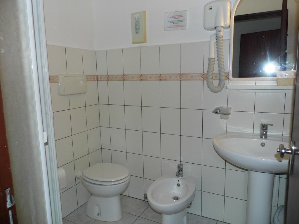 Lina Hotel Stintino Bilik gambar